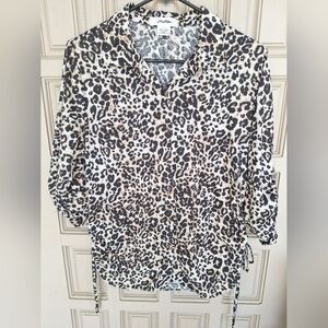 Love Potion Button Front SzL Collar/Cuffs Ruch Sides Leopard Print Poylester